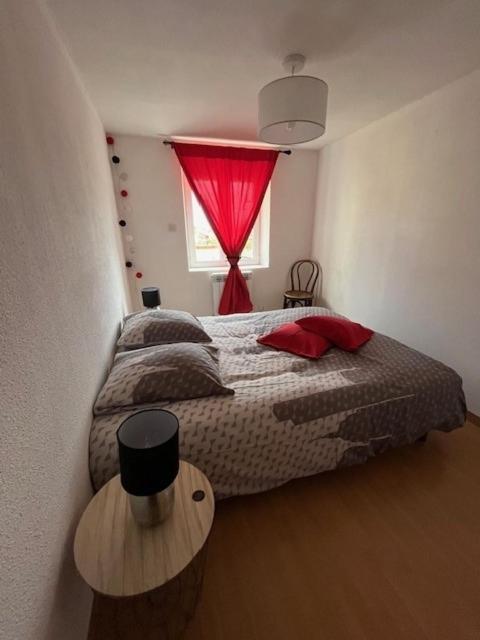 Jolie Maison De Campagne, Compostelle Soleymieux Luaran gambar